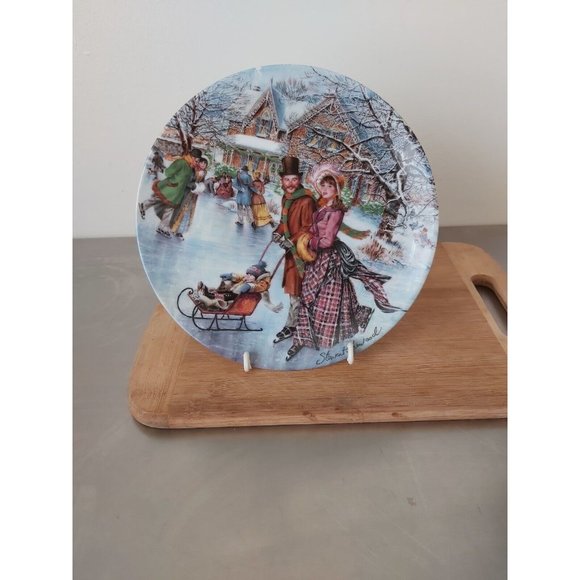 Collectors Plate, Dominion China, "Skating on the Pond" by Stewart Sherwood,... - Picture 2 of 4